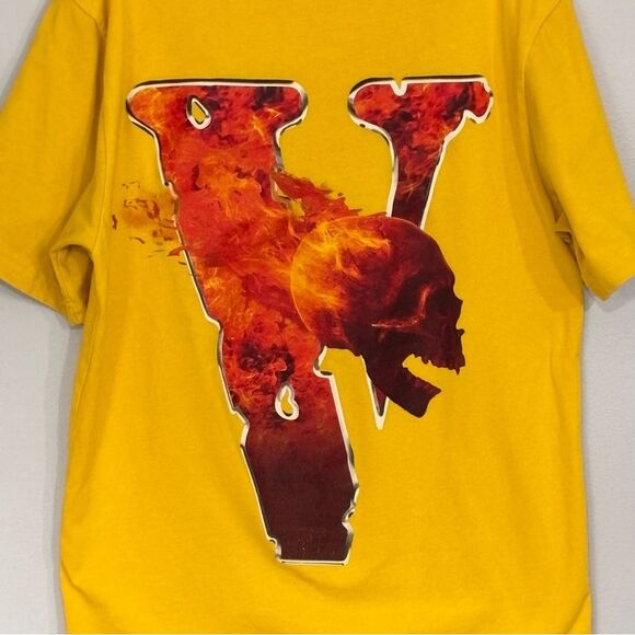 VLONE | X Juice WRLD Men’s T-Shirt INFERNO Legends Never Die 999 Flaming Skull - Picture 7 of 11